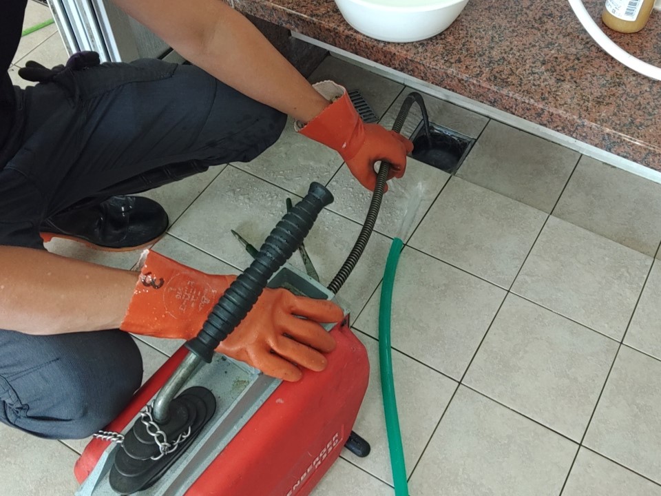 配管清掃1＿株式会社ビルカン